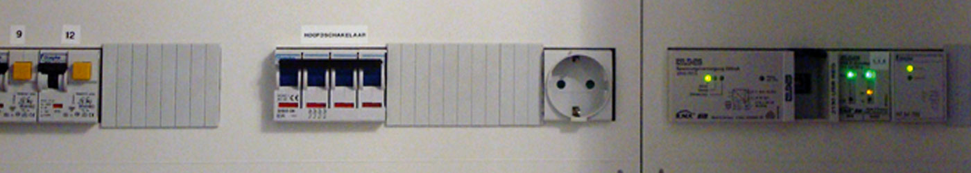 Groepenkast met schakelaars